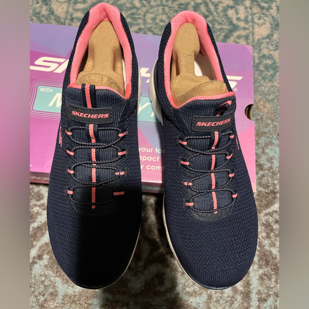 Skechers Summits Cool Classic Women's Shoe.